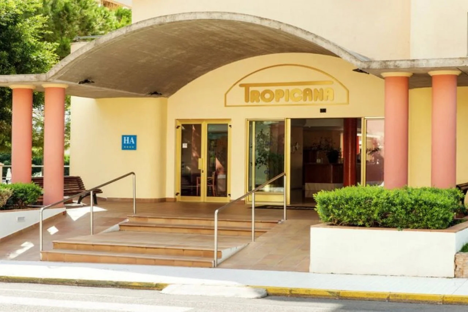 Aparthotel Tropicana