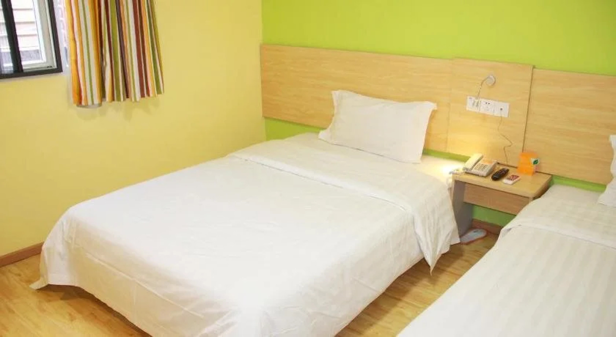 7Days Inn Wuhan Guanggu Guanshan Avenue Branch