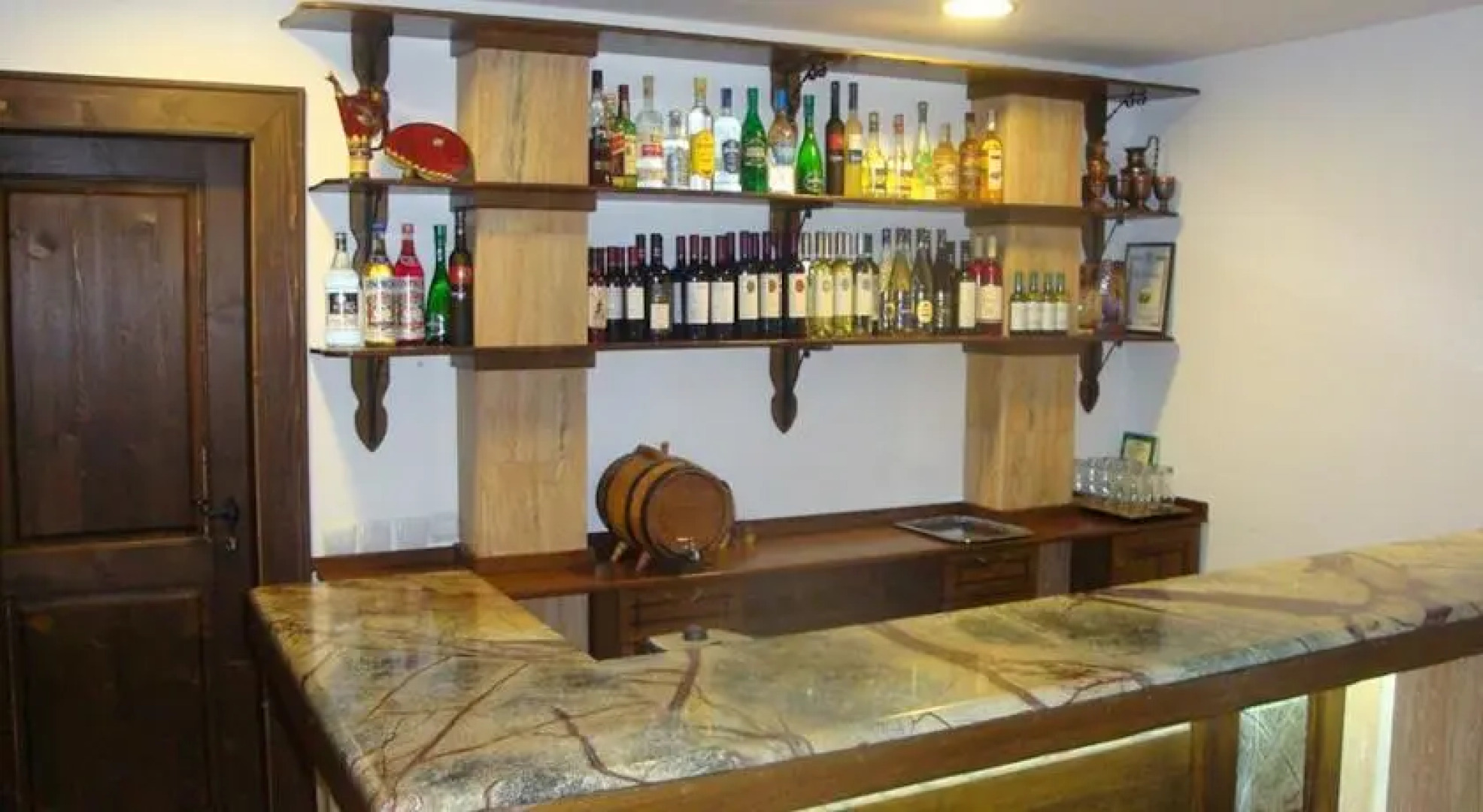 Guest House Black Lom