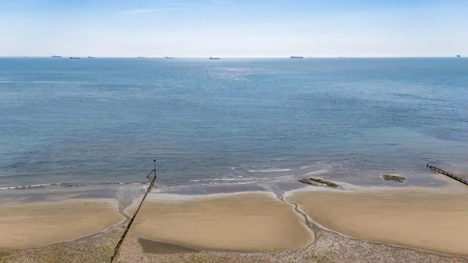 Pink Beach Guest House