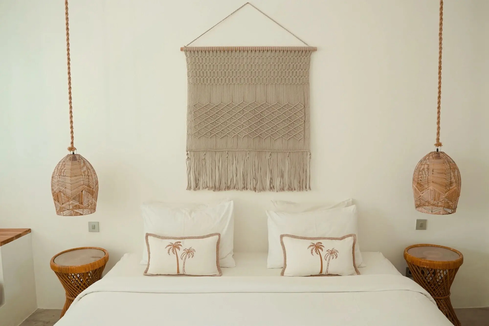 Seaesta Komodo Hotel & Hostel