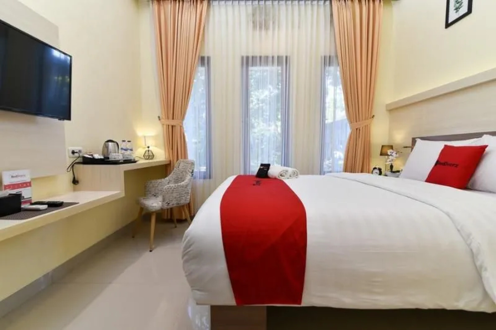 RedDoorz near Udayana University Jimbaran 2