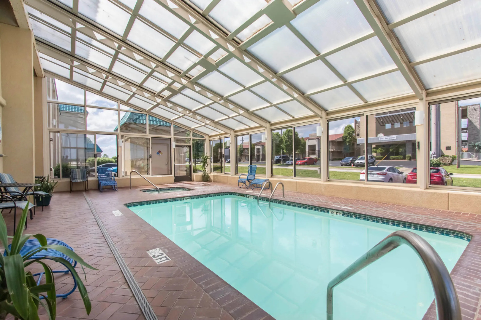 Baymont Inn and Suites Joplin