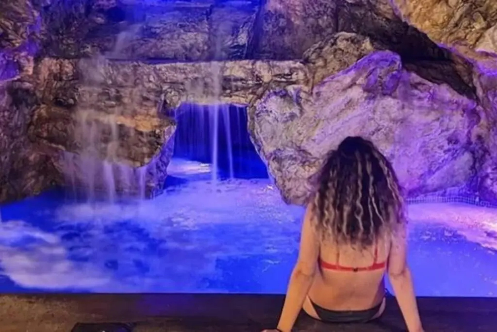 Modern Top Floor Sea View 3BR with Pools, Spa & Fitness