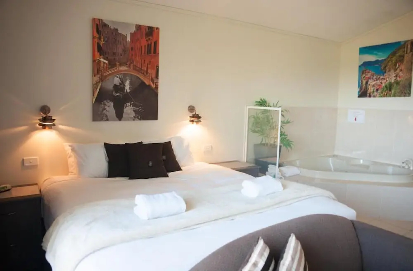 20 Korora Palms - 1 Bedroom Spa Bure