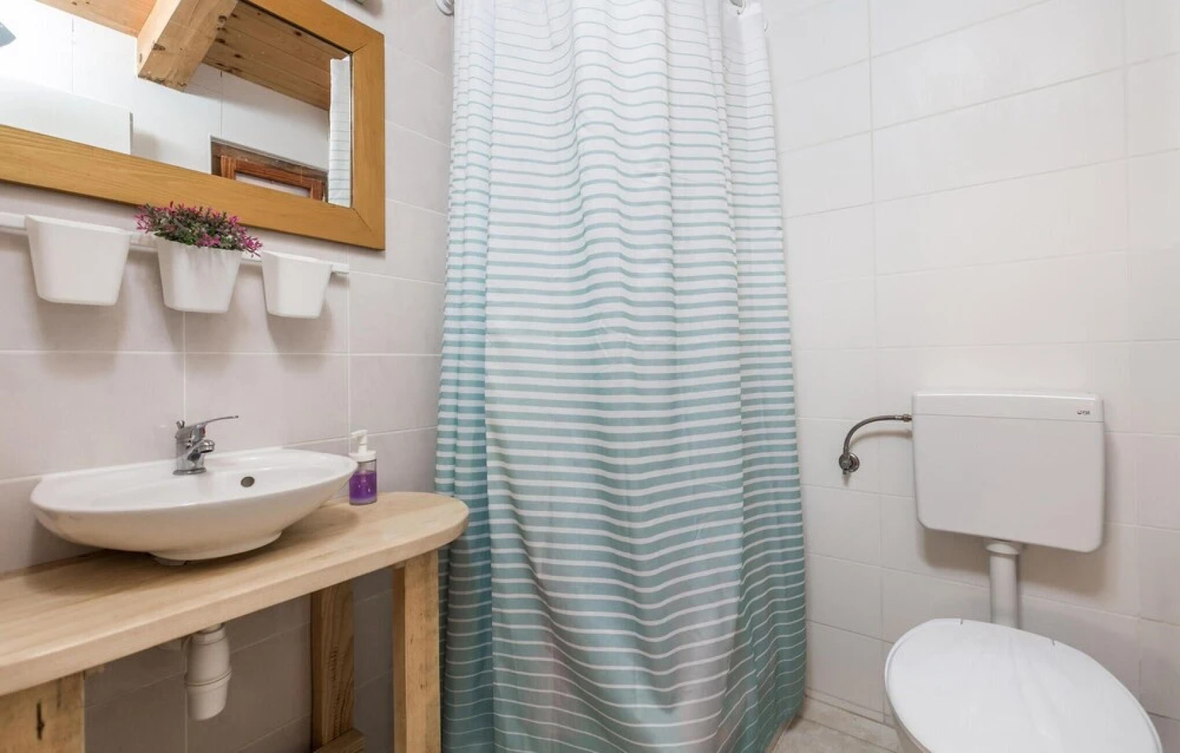 Beautiful Home in Lukovo Sugarje With 3 Bedrooms and Wifi