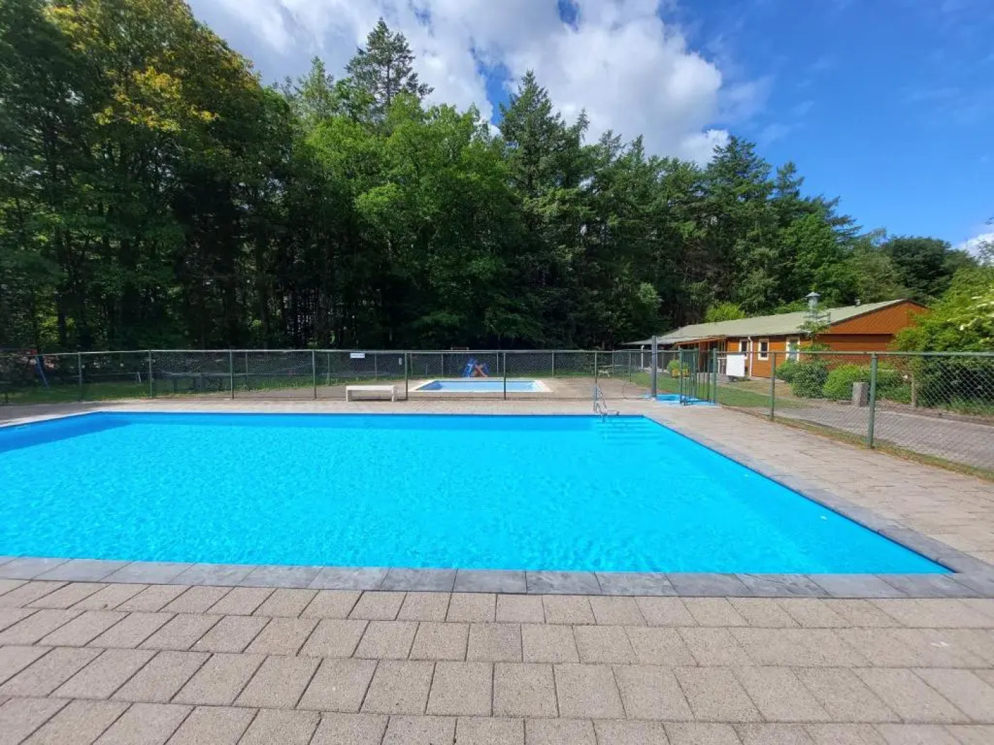 Chalet Drenthe Spier op camping De Moraine