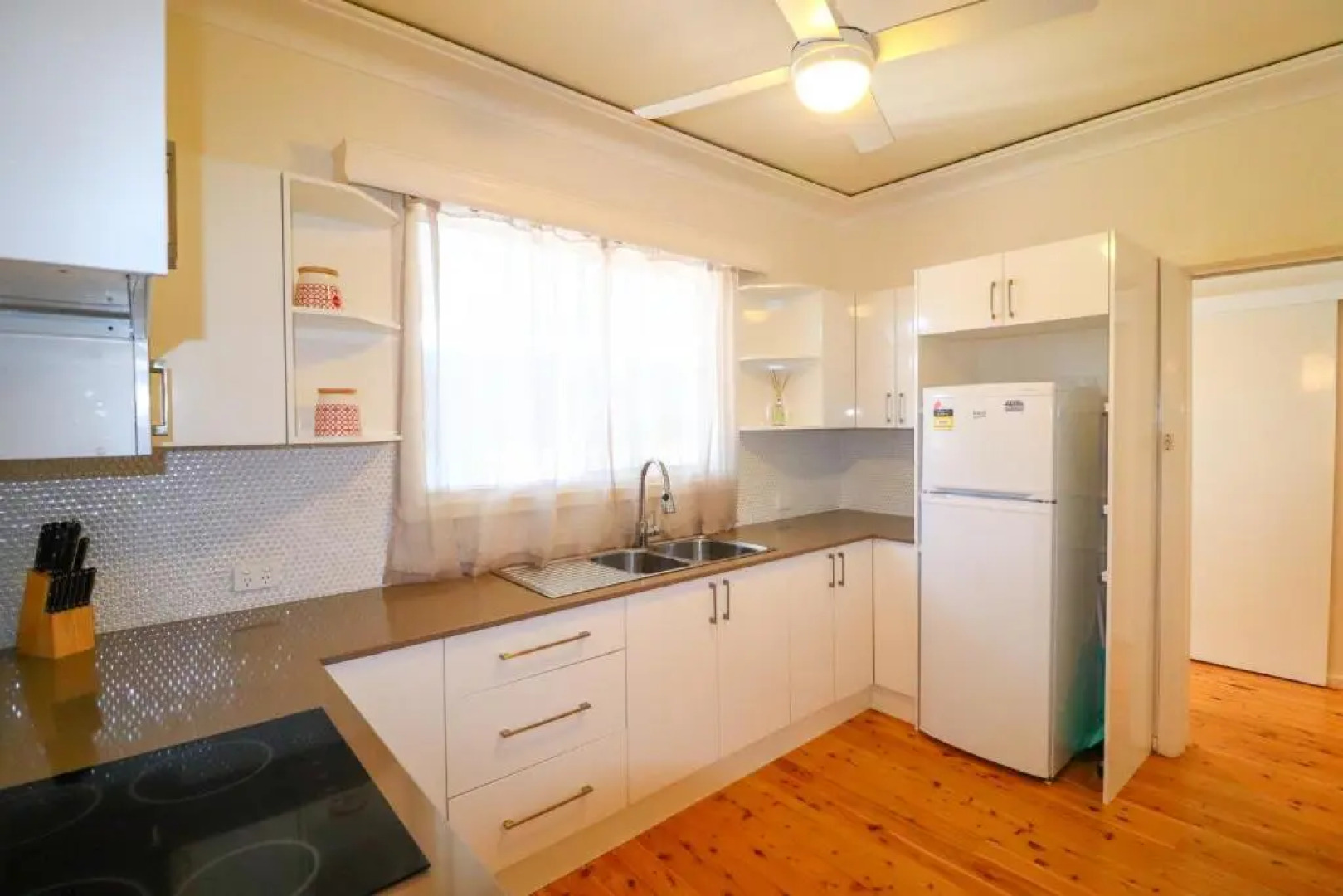 Blacksmiths Sea Breeze