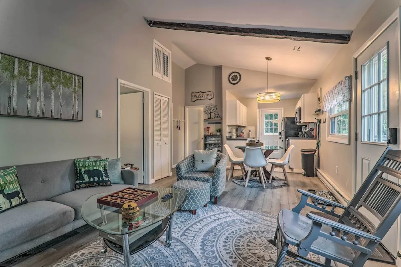 Fire Pit & Community Perks: Blakeslee Cottage!