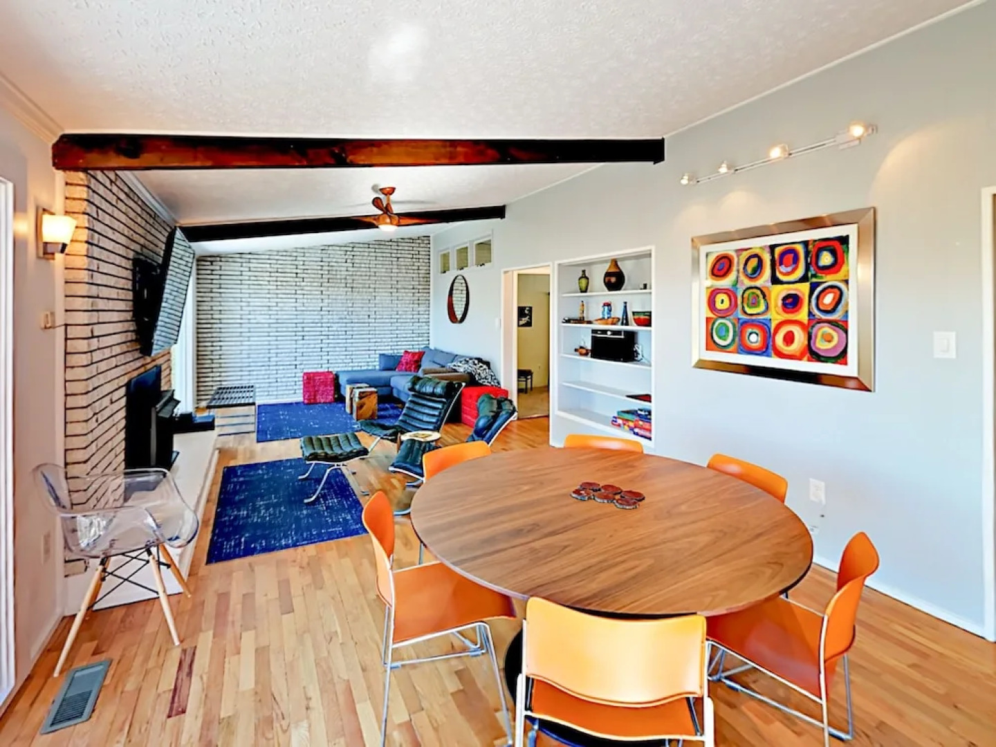 732 Mountain Home 4 Bedrooms 2.5 Bathrooms Home