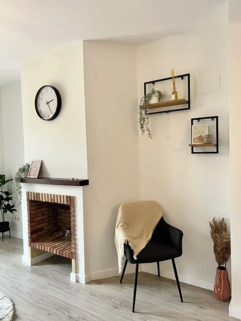 Hancinda Sleeps 4 With Free Parking