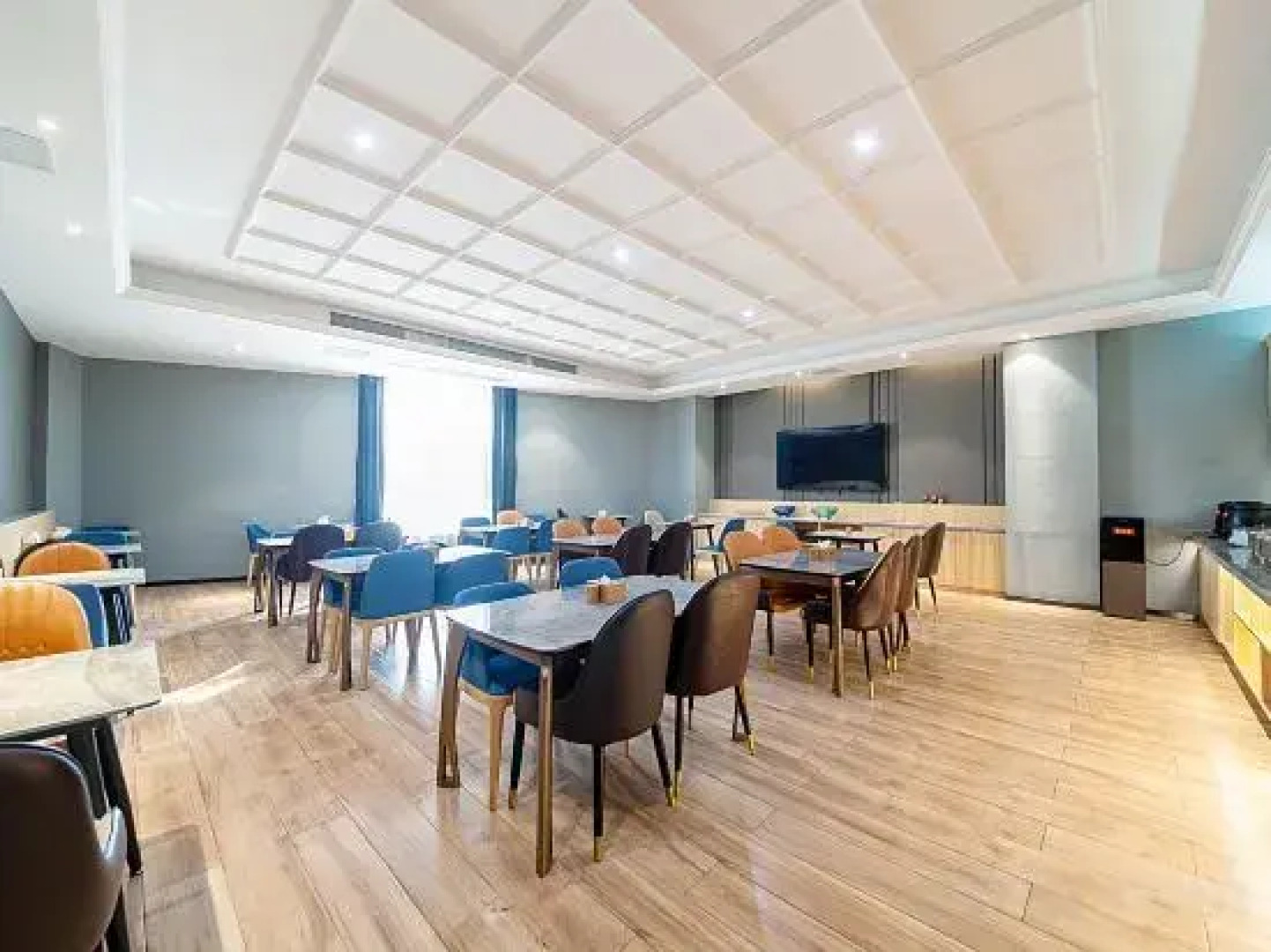 Mousi Light Luxury Hotel