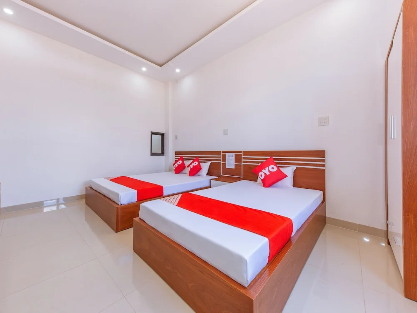 Hoang Giang Hotel by OYO Rooms