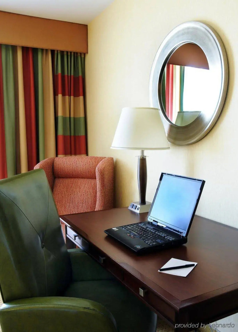 Sheraton Toronto Airport Hotel & Conference Centre