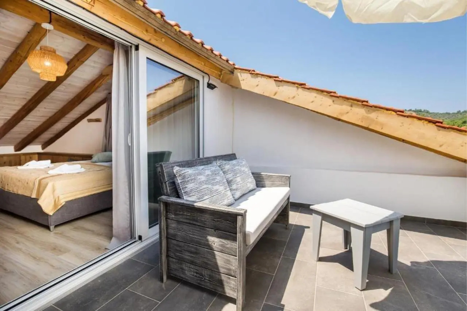 Rodon House Aparthotel