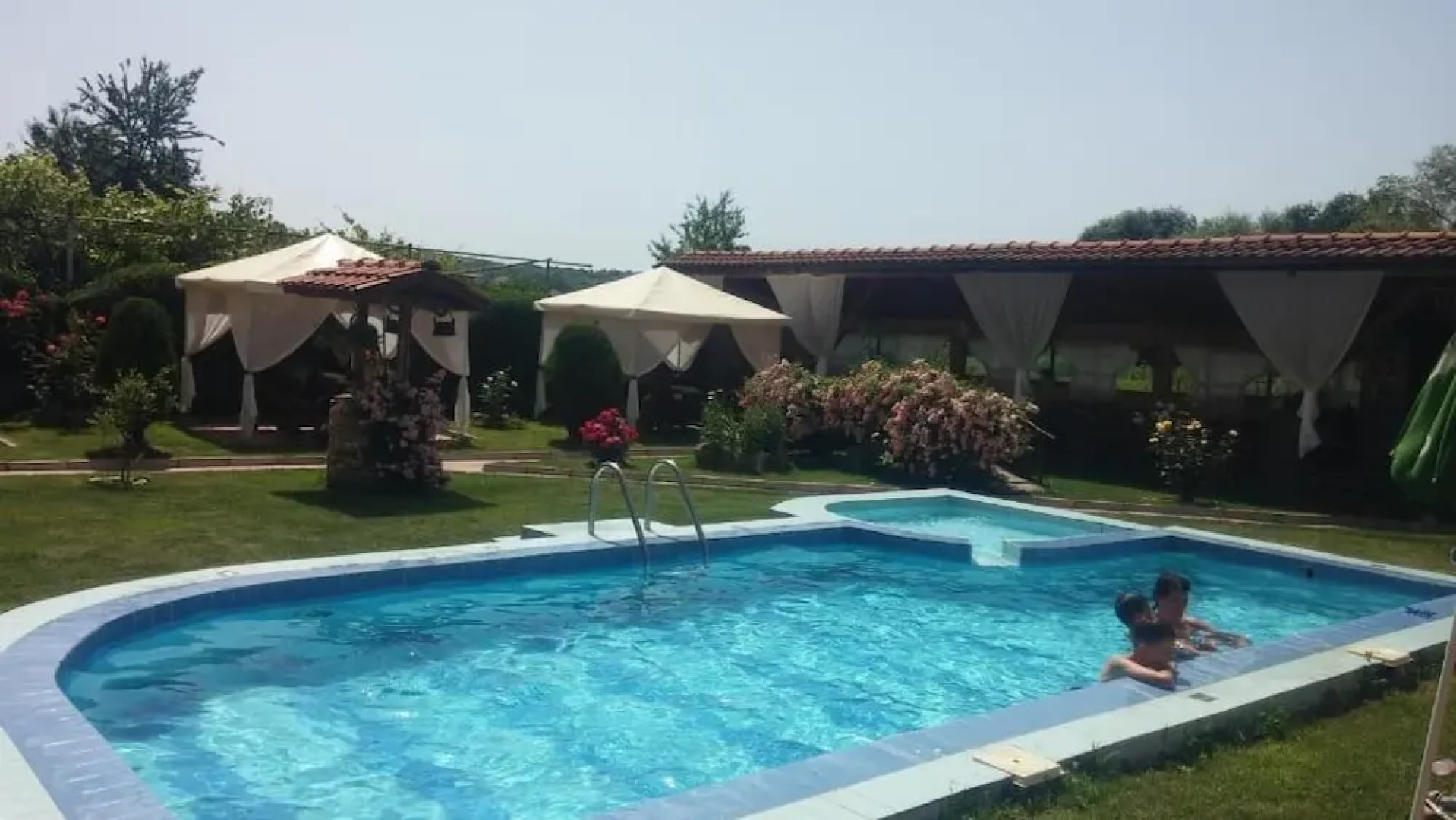 Sharkov Family Hotel