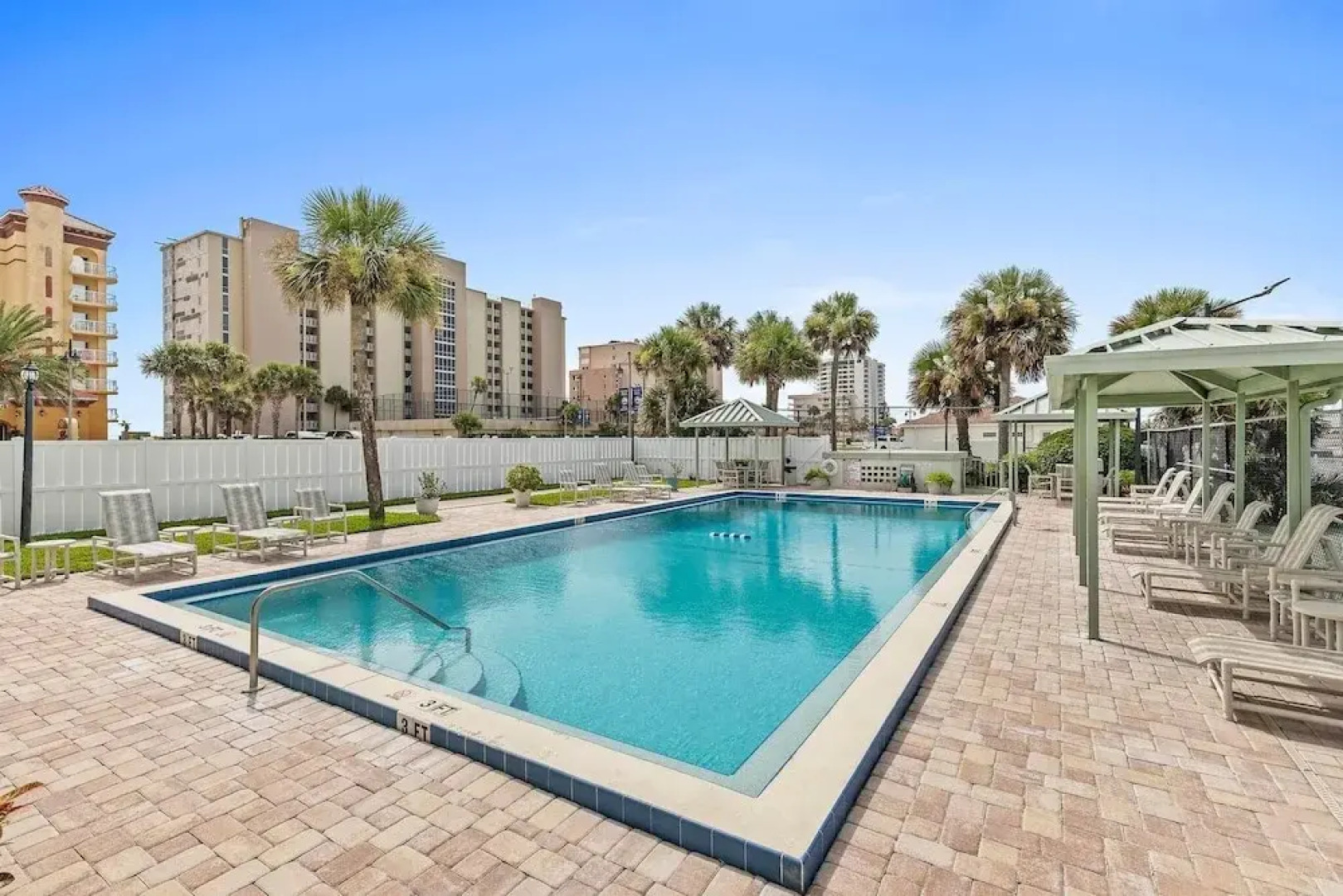 Ocean Terrace Club 706