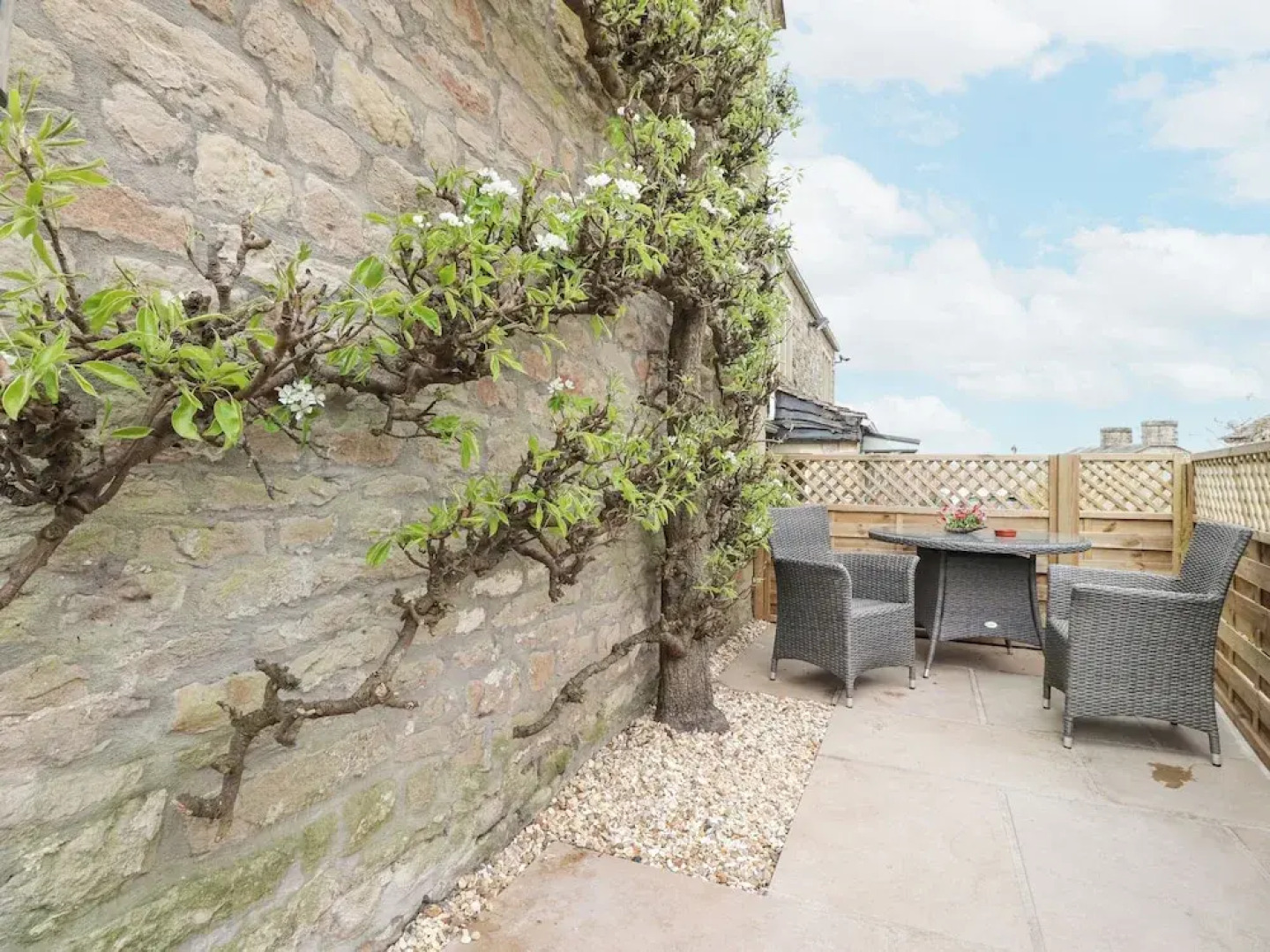 Pear Tree Cottage at Hey Farm