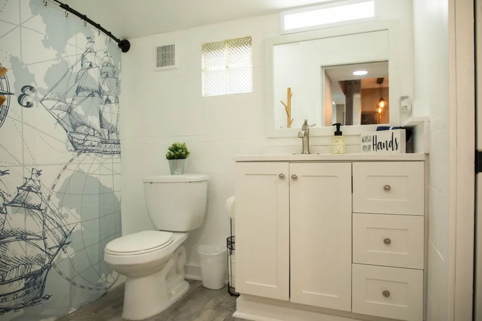 Family Home With Private Pool & Yard Only 24 Mi to Disney