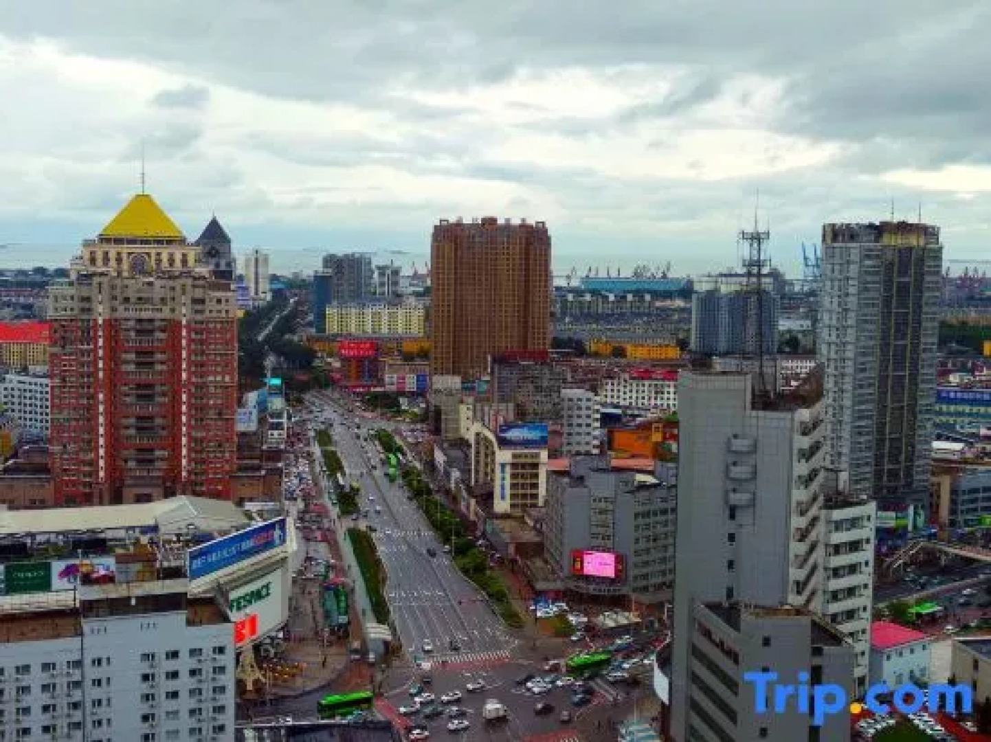 Jinjiang Peninsula Seasons Hotel