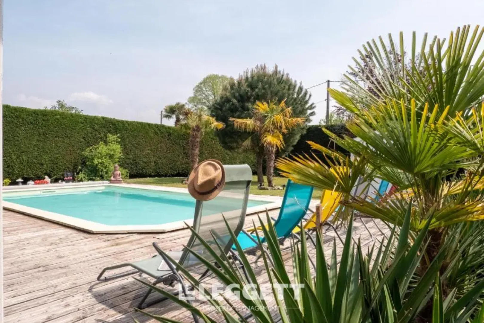 Beautiful Louisiana villa sleeps 6 with pool