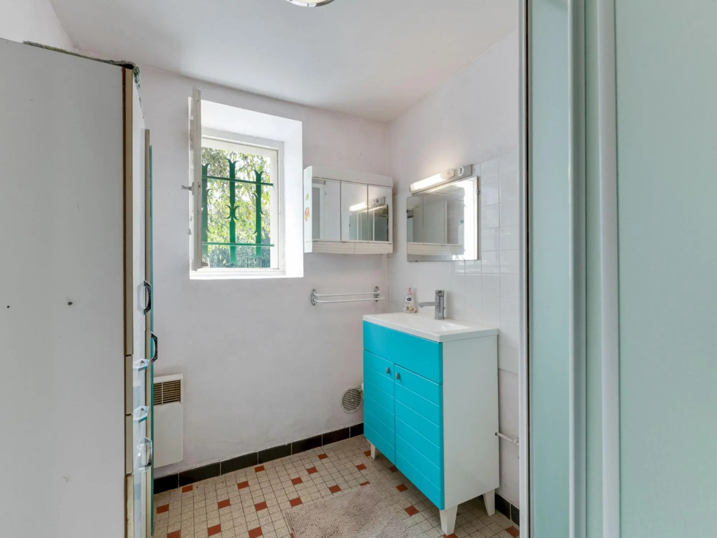 Luxurious Holiday Home in Cendrieux with Garden House