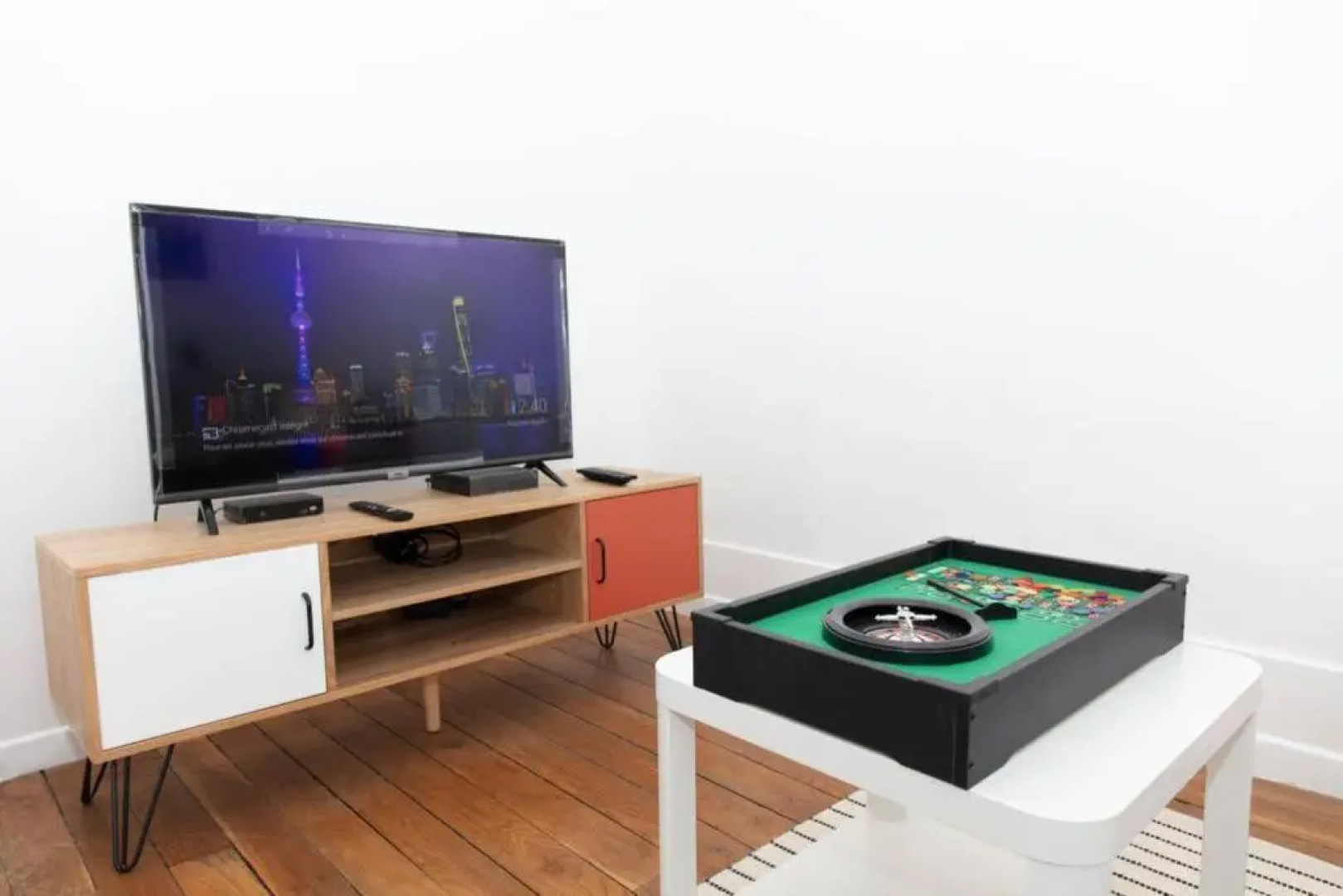 Cœur de ville Enghien les Bains - 2 pièces Lumineux et Chaleureux - 15 min de Paris