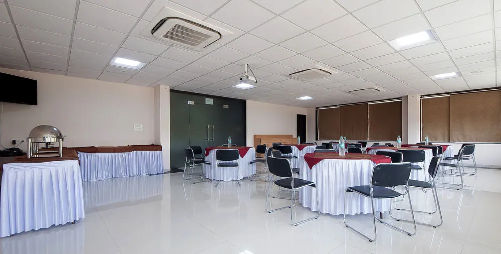 Hotel Presidency Blu Udaipur