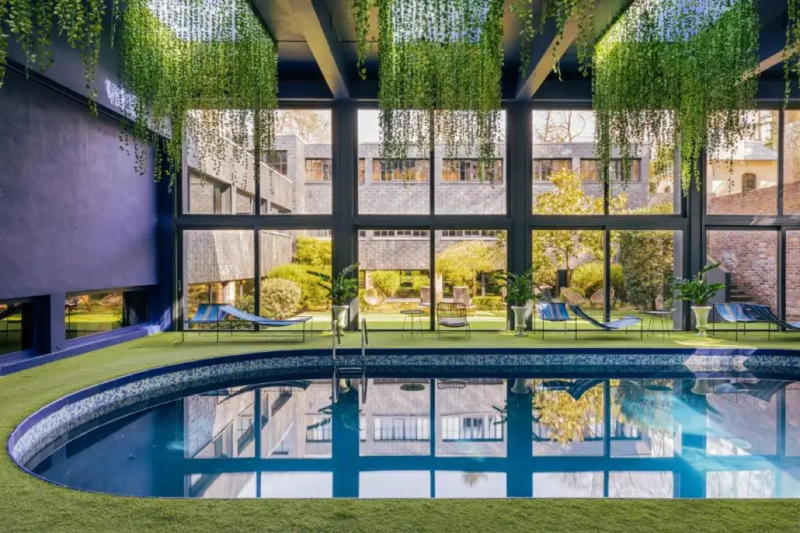 Château Jeanne & the Forest - Château de Montvillargenne