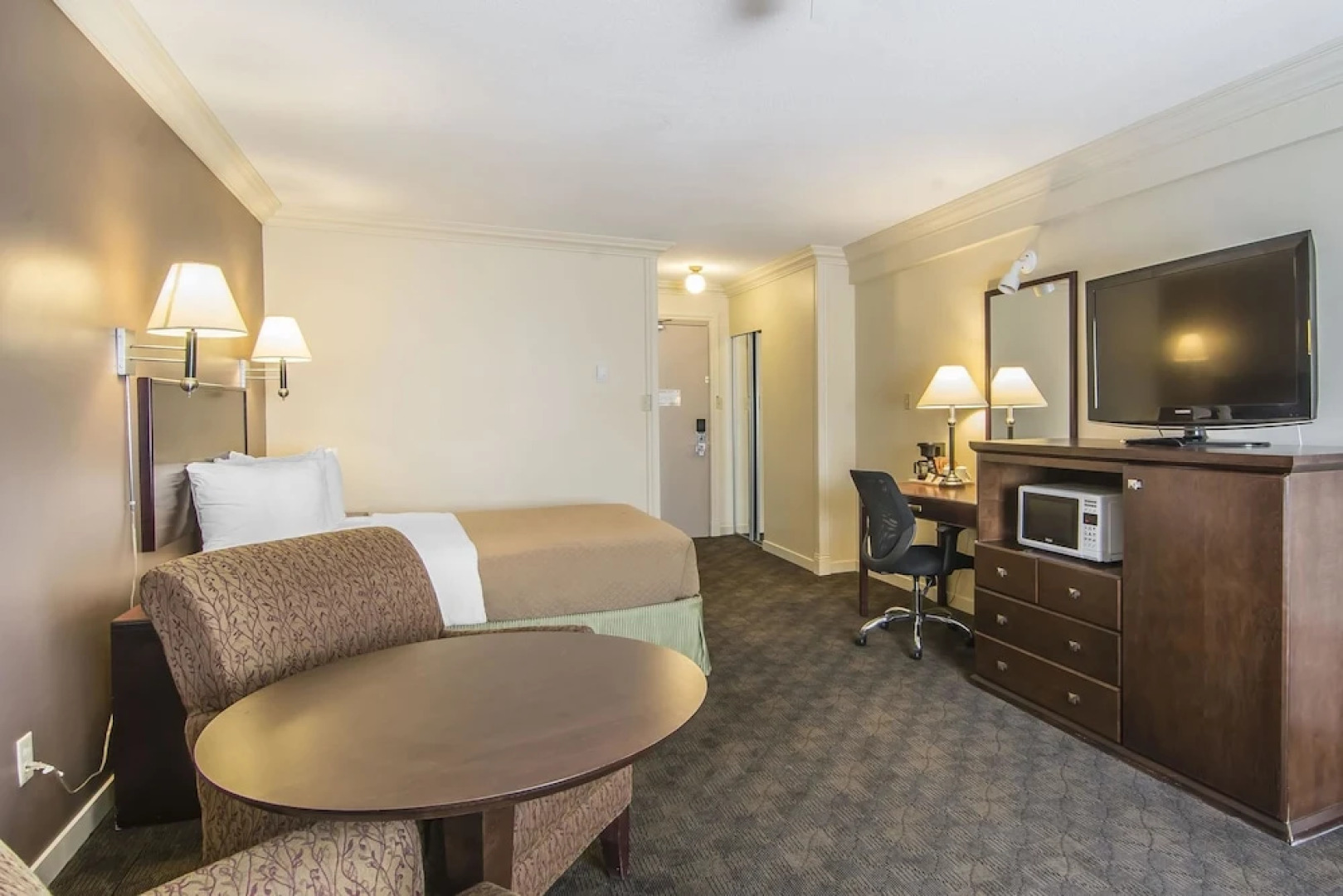 Quality Inn & Suites High Level