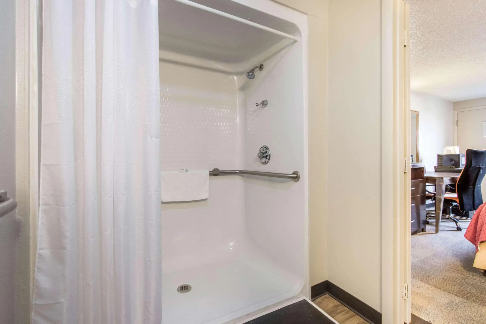 Rodeway Inn Near Hall of Fame