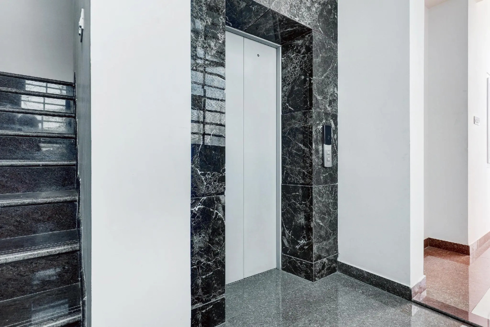 OYO 82409 Madurai Meenatchi Tower