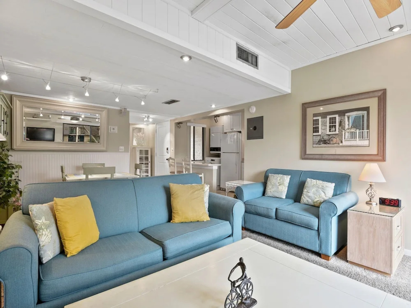 Island Club by Vtrips