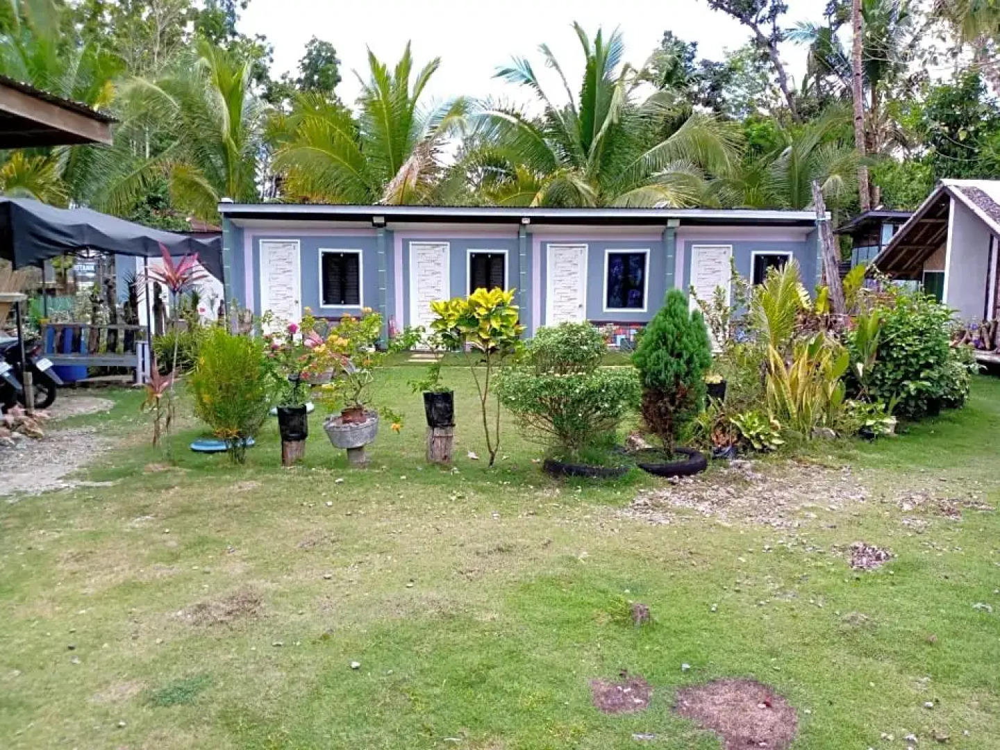 JUNJALs Backpackers Chalet