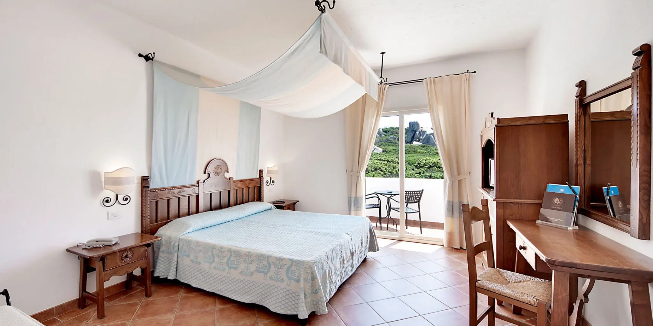 COLONNA GRAND HOTEL CAPO TESTA, a Colonna Luxury Beach Hotel, Santa Teresa Sardegna