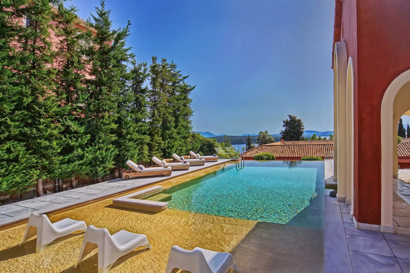 Villa Veneziano – Suites & Villa.