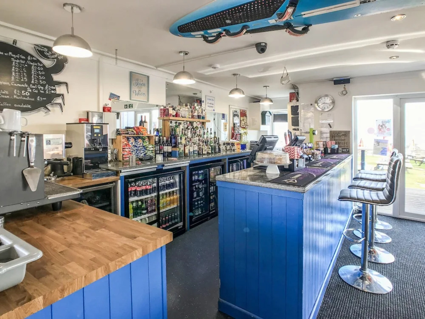 The Waves Bar Cafe B and B Hotel