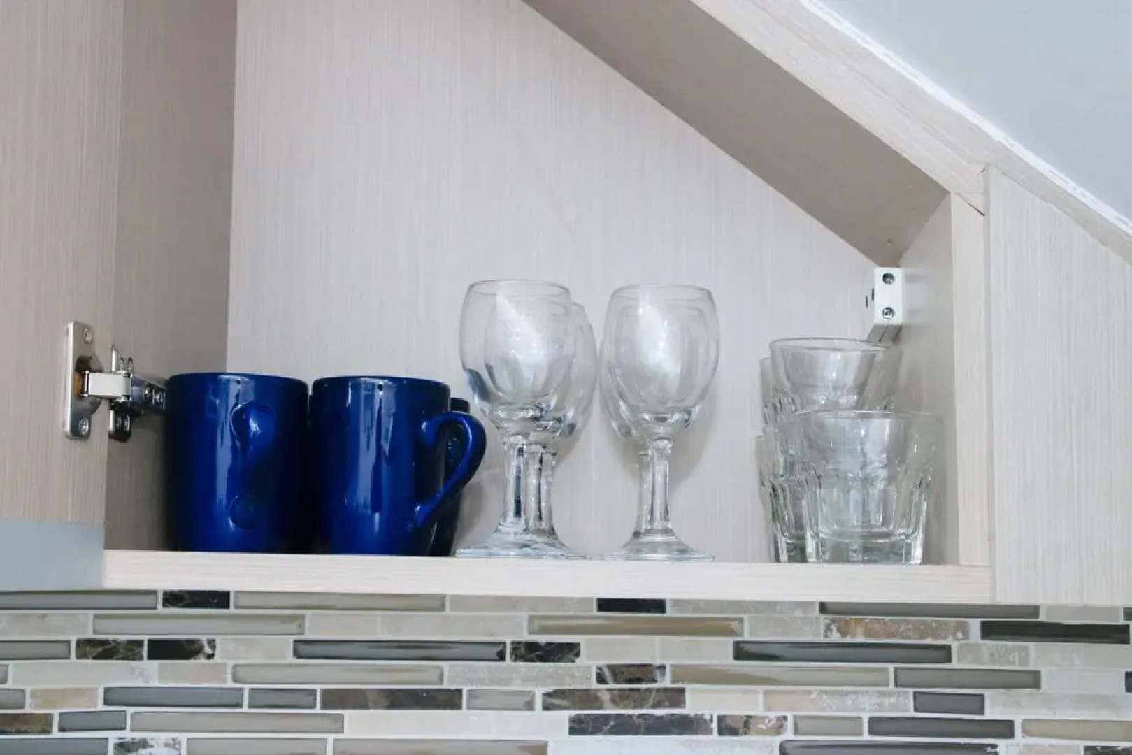 Indigo Ortigas @ Eton Emerald