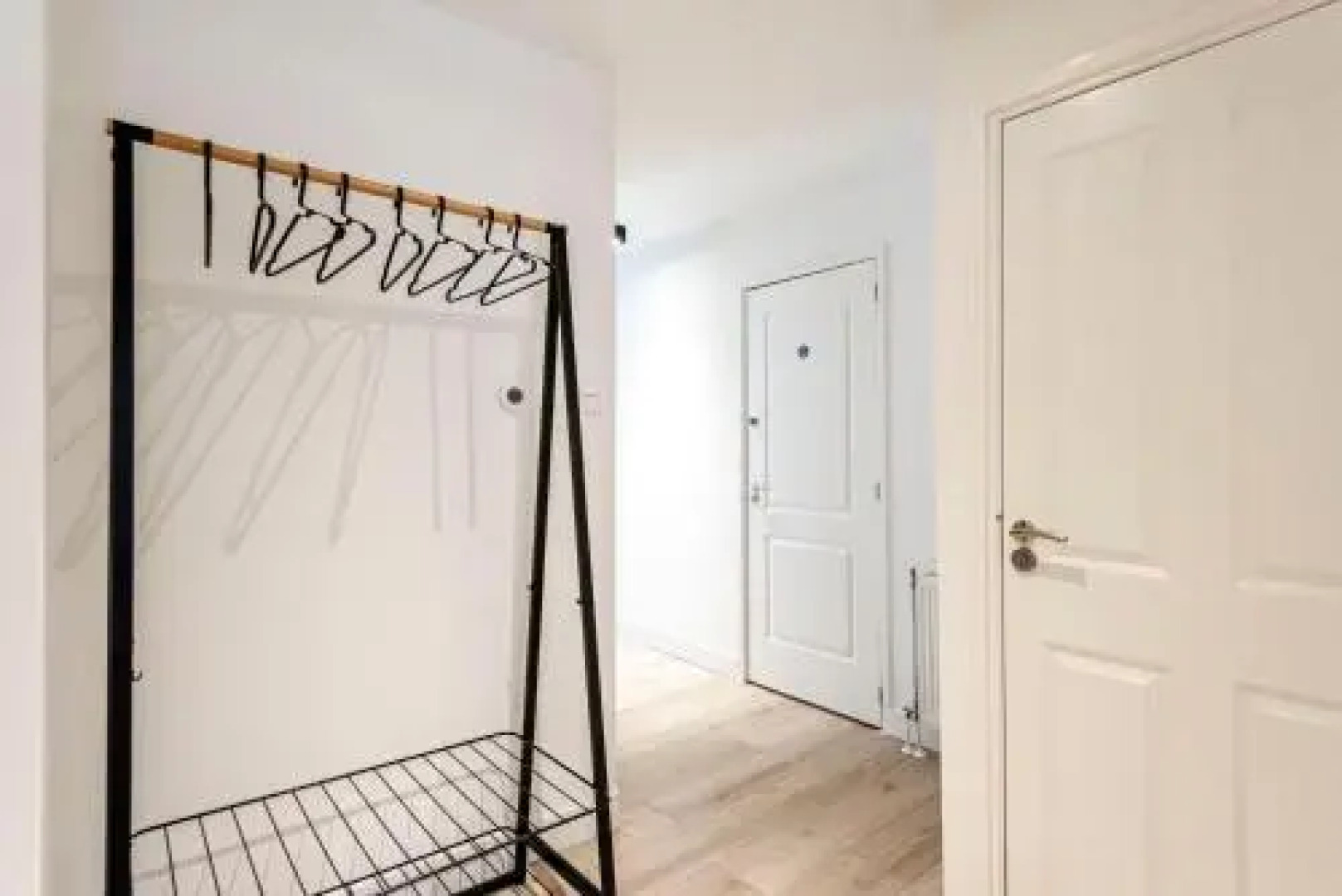 Timeless City Residence