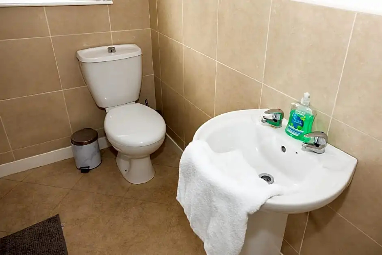 Alexander Apartments Roker