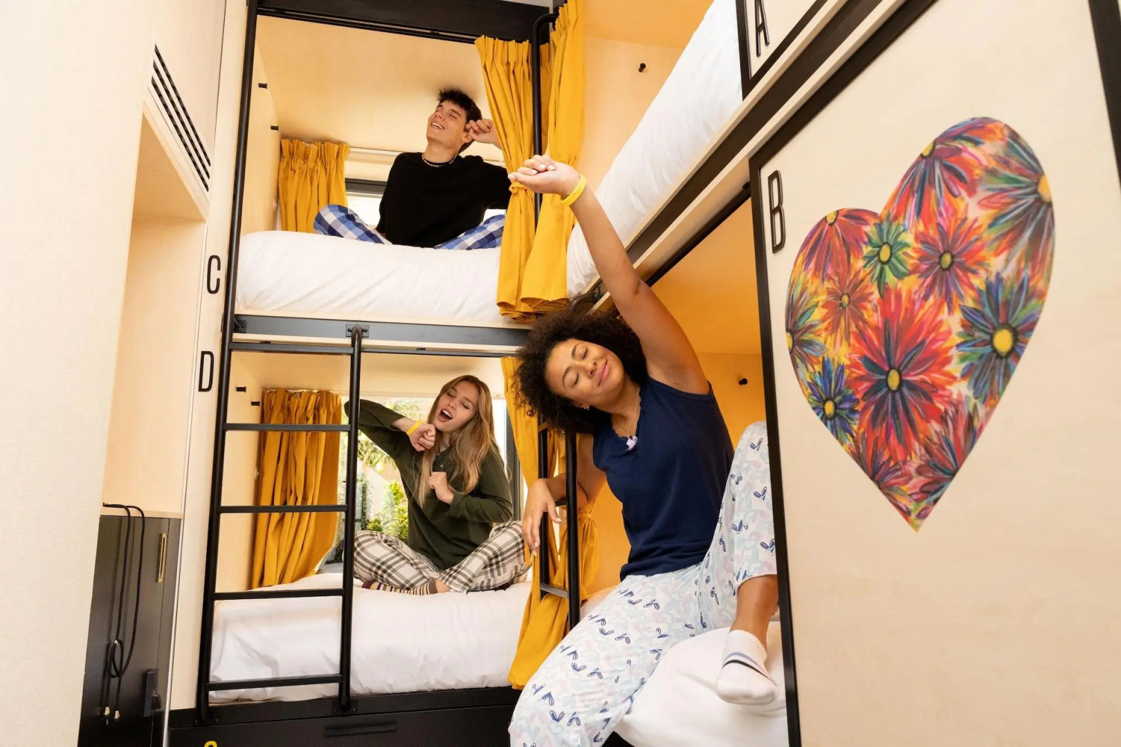 Petit Hostel Palacio Real