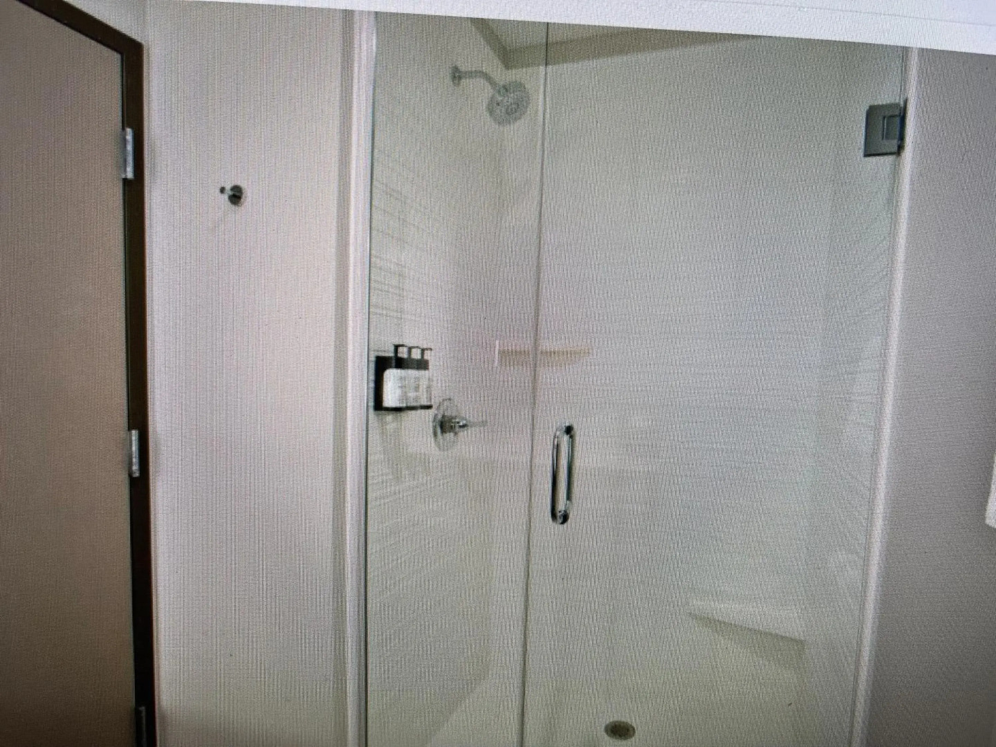 avid hotel Detroit Warren by IHG