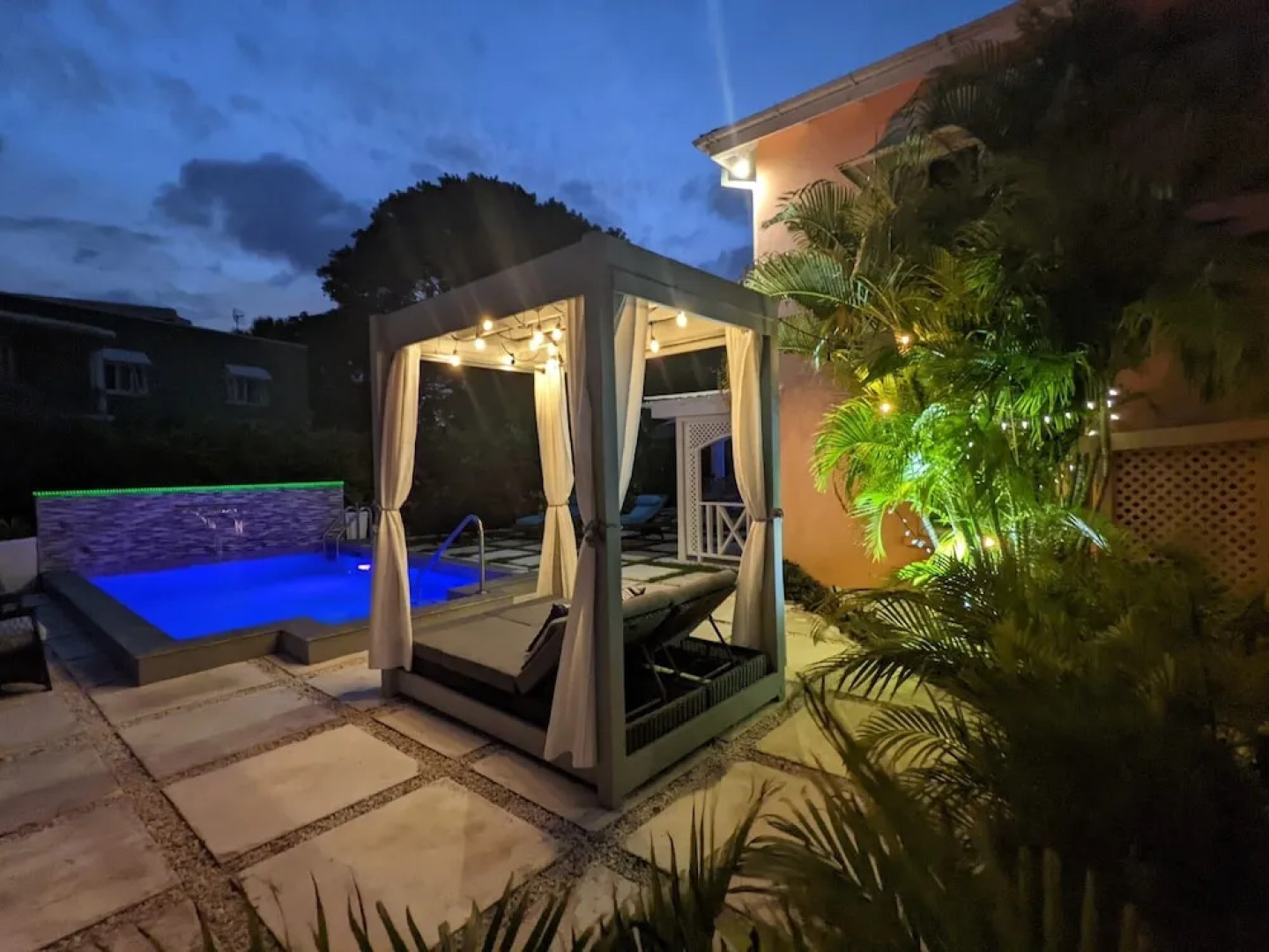 3 Min Walk to Beach - Blessed Manor by Bluescape