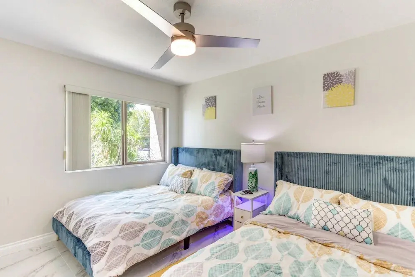 Game Room, Hot Tub & Mtn Views: Palm Springs Gem