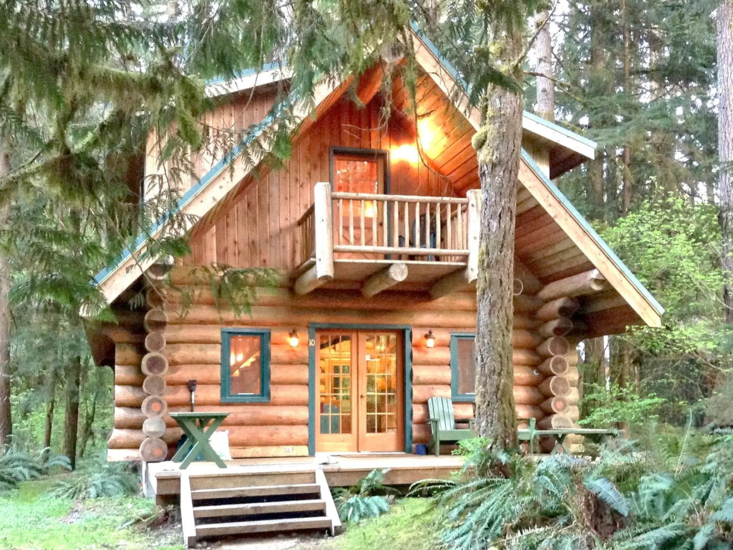10SL Log Cabin at its Best!