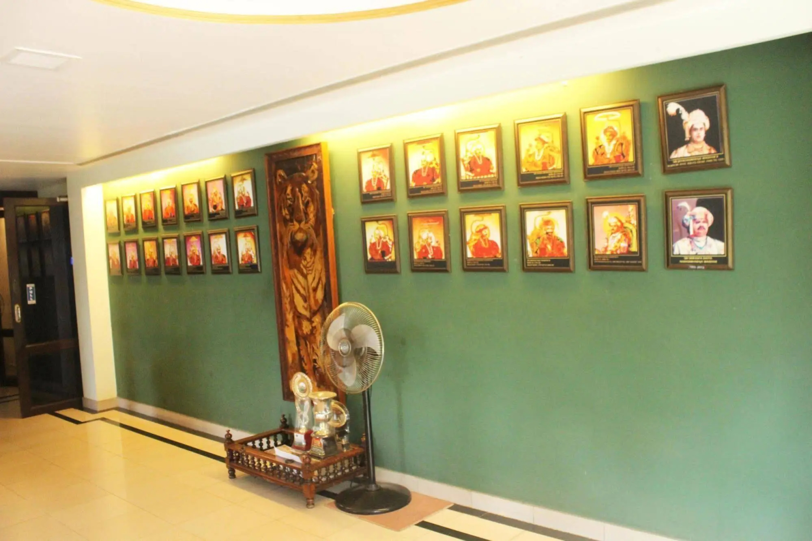 Royal Inn
