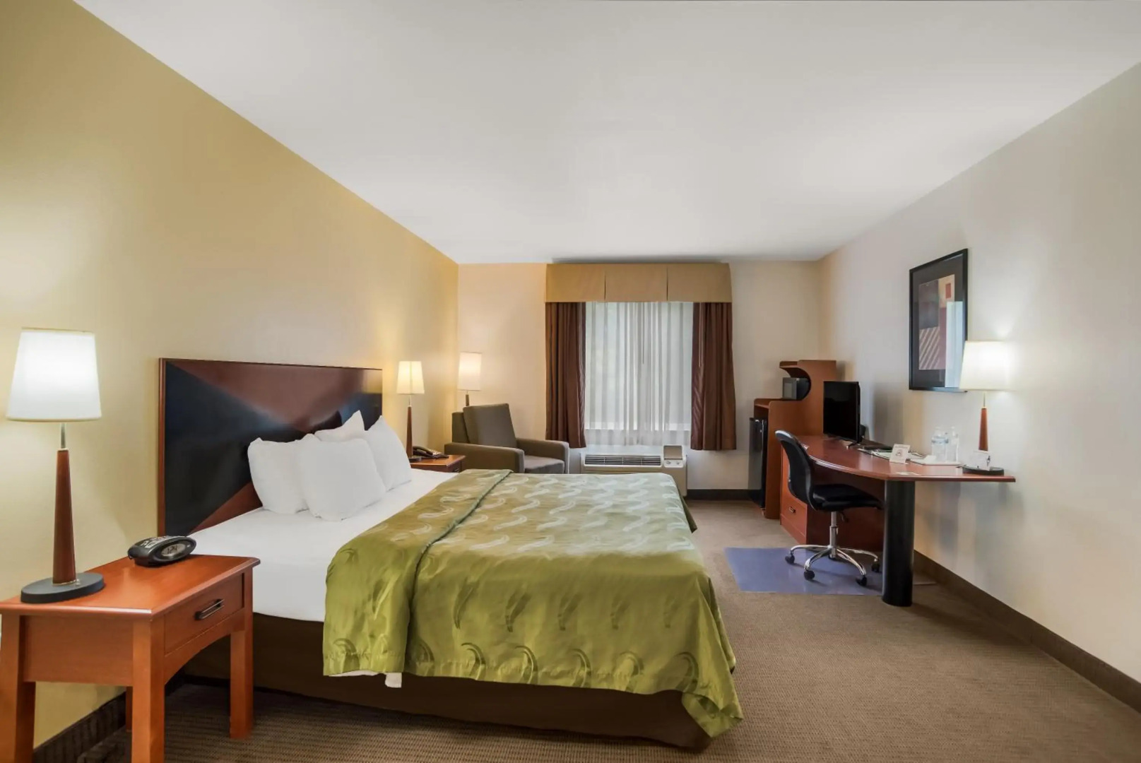 Quality Inn & Suites Chambersburg Northeast