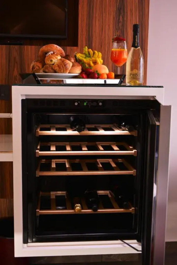 Upper - Boutique Hotel