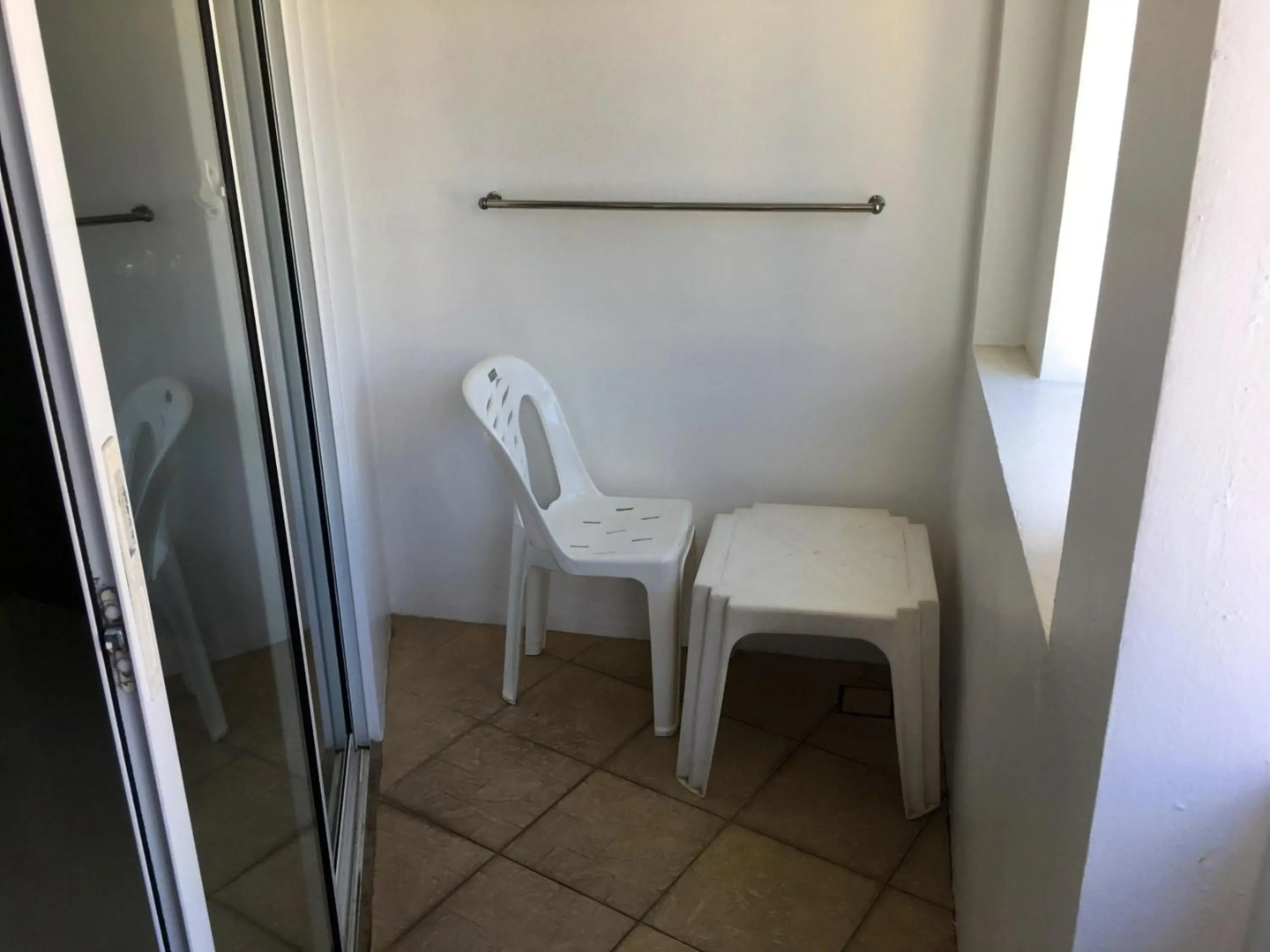 The Front Hotel and Apartment