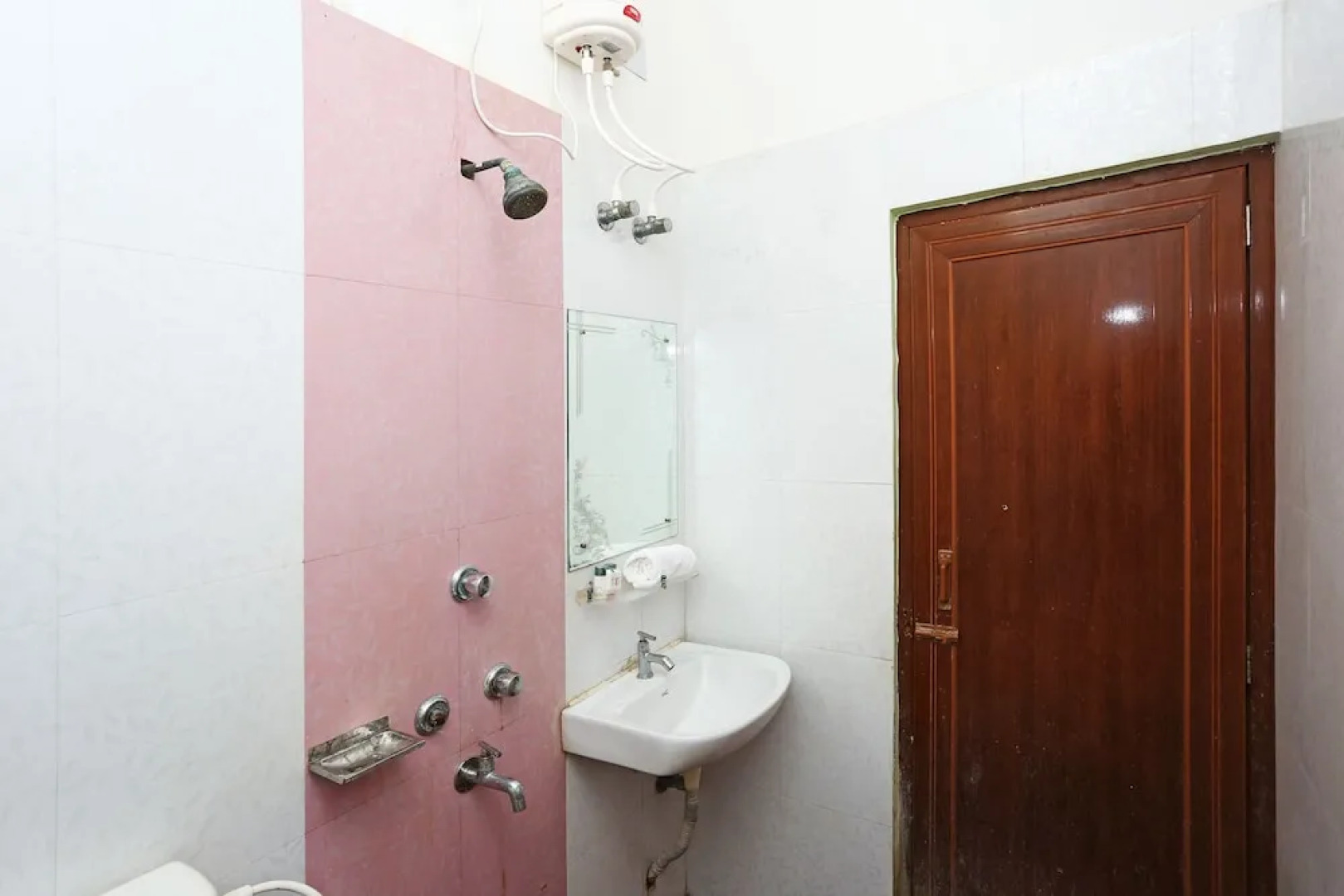 OYO 3066 D2 Holiday Inn